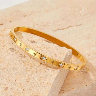 Luxury Gold Plated Oval Zircon Cuff Bracelets Stainless Steel Pave Zircon Bangle