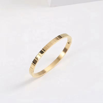 Dainty 18K Gold Plated Lattice Mirror Polished Stainless Steel Bangles Minimalist Design for Ladies