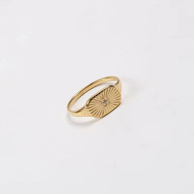 Trendy Jewelry 18K Gold Plated High Polished Zircon Sunburst Ring Stainless Steel Oval Ring for Women