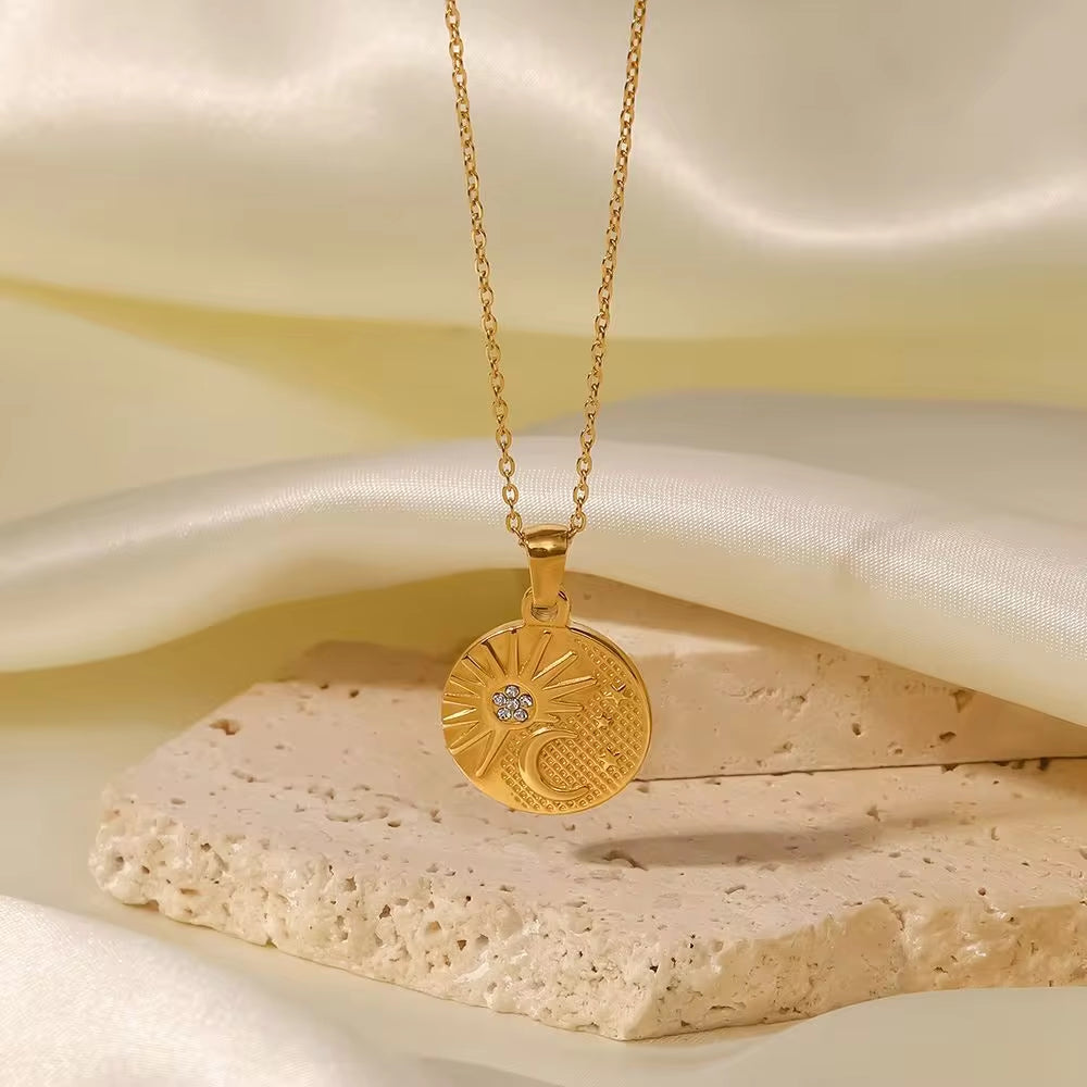 Stainless Steel Zircon Sun Half Moon Necklace 18K Gold Plated Moon Sunburst Pendant Necklace