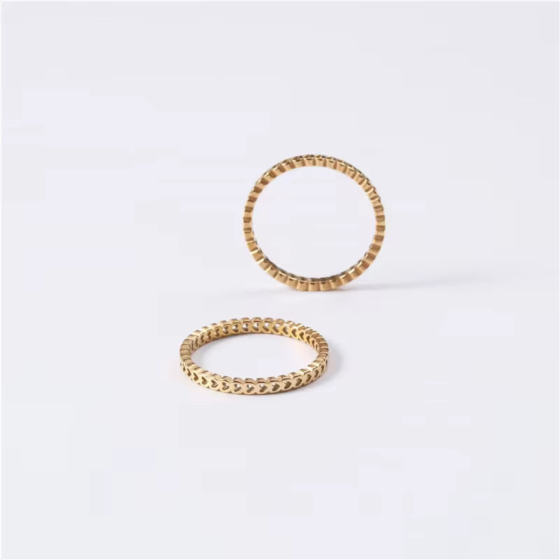 Waterproof 18K Pvd Gold Plated 316L Stainless Steel Cute Hollow-Out Hearts Pinky Rings for Women