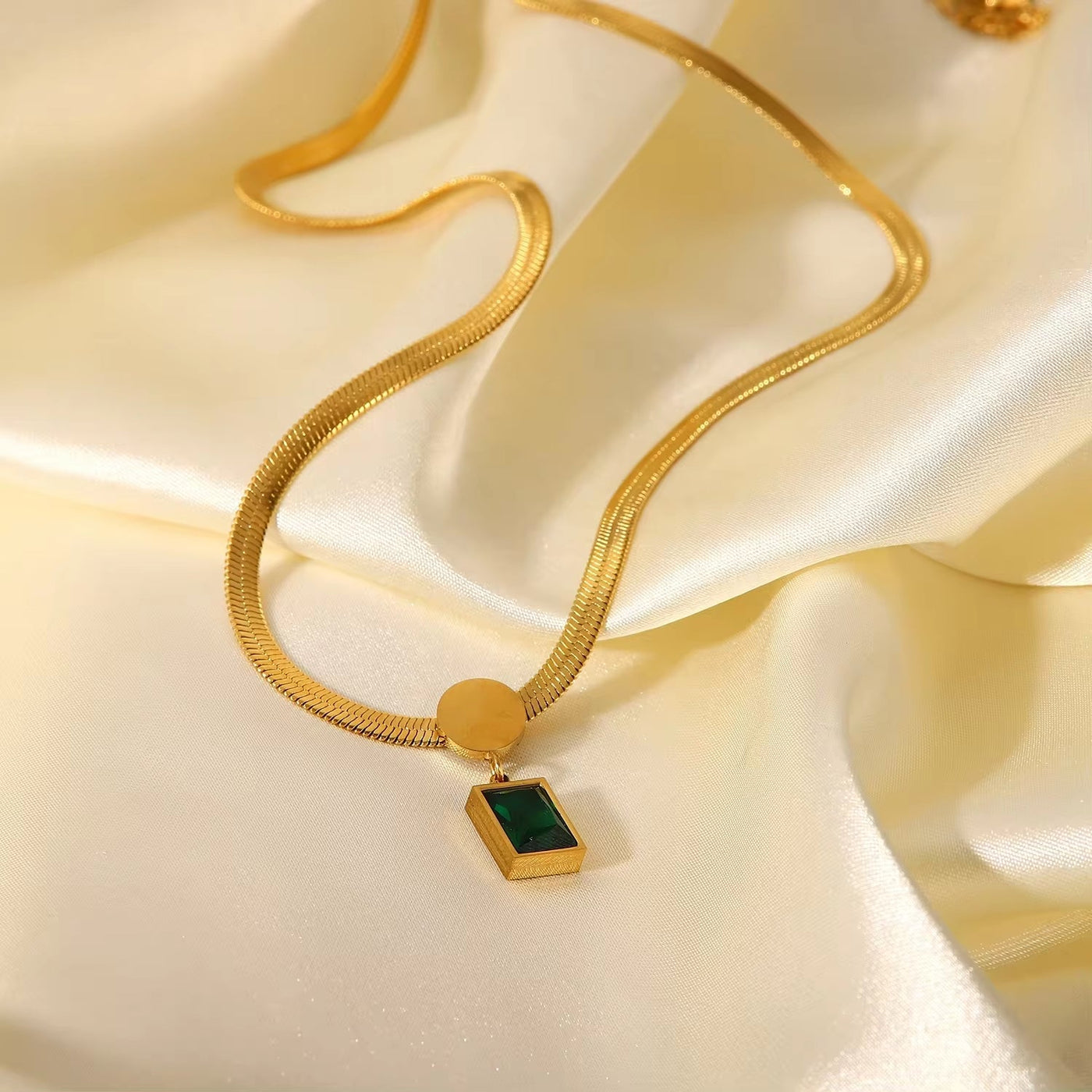 18K Gold Plated Stainless Steel Green Square Zircon Pendant Snake Chain Necklace for Women'S 2024