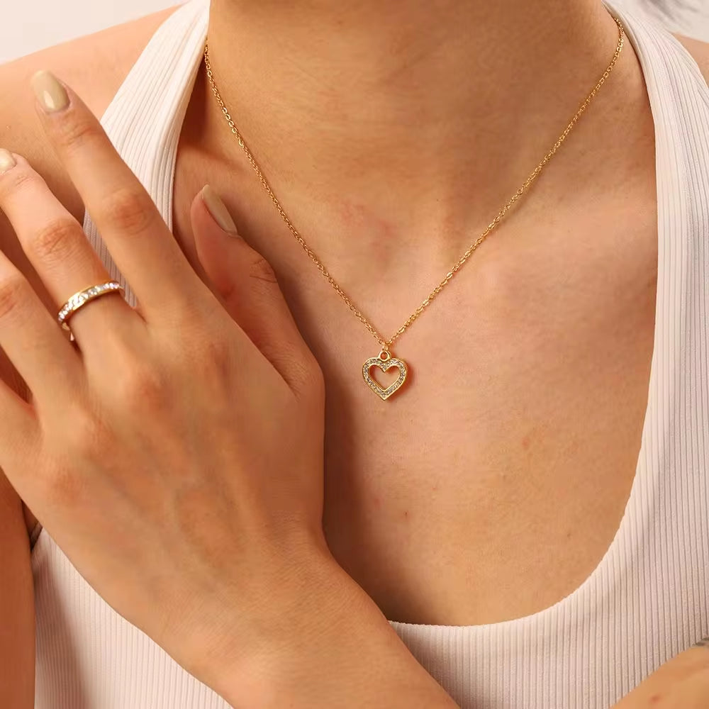 New Arrival 18K PVD Gold Plated Heart Necklace Stainless Steel Clear Zircon Hollow Heart Pendant Necklace for Women