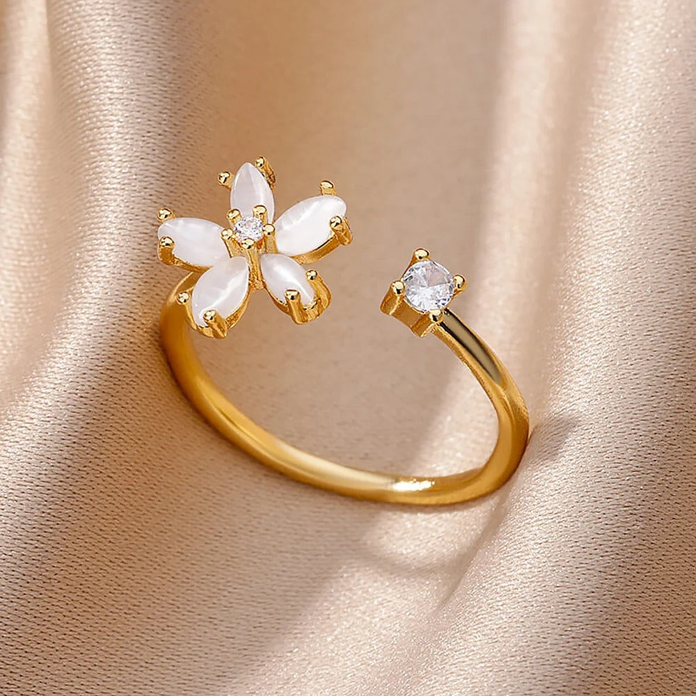 Cubic Zircon Flower Ring